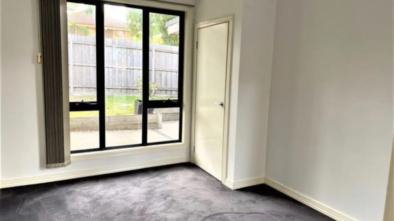 Room in a share house