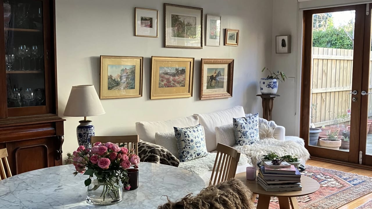 Furnished room in a share house