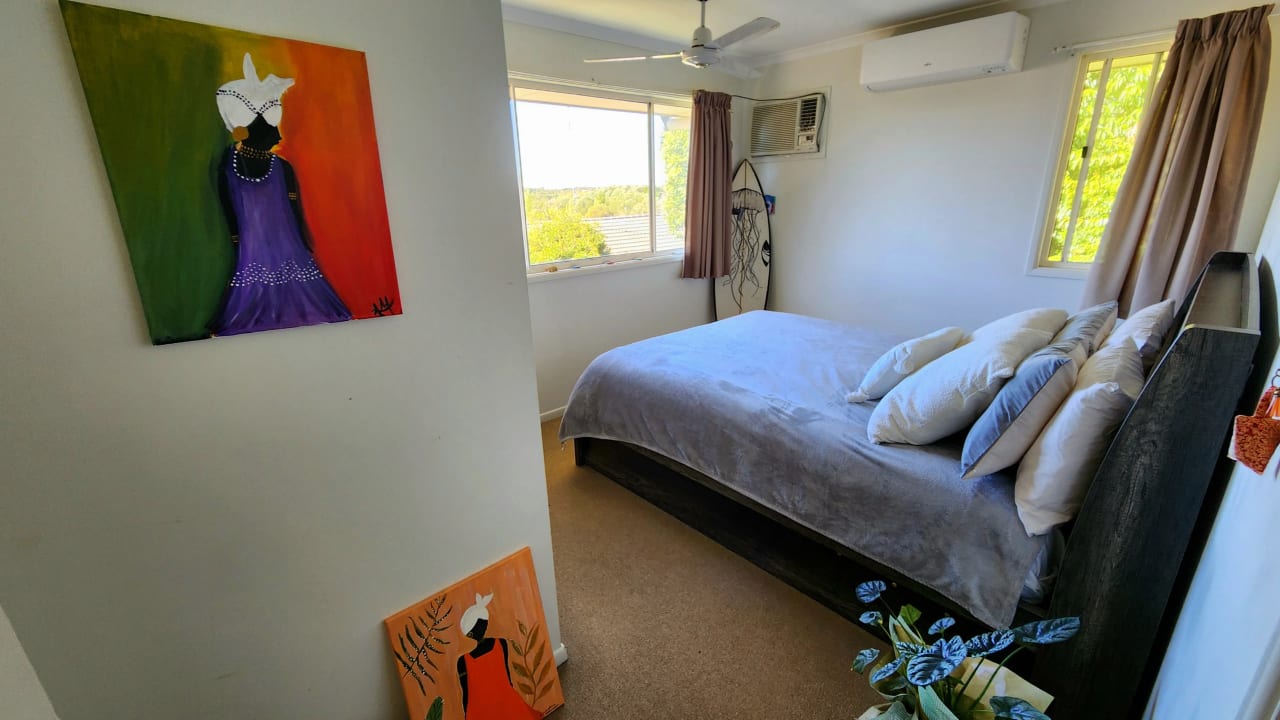 Furnished room in a share house