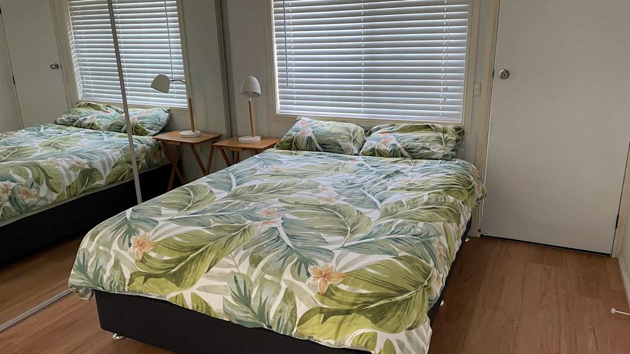 Furnished room with ensuite in a flatshare