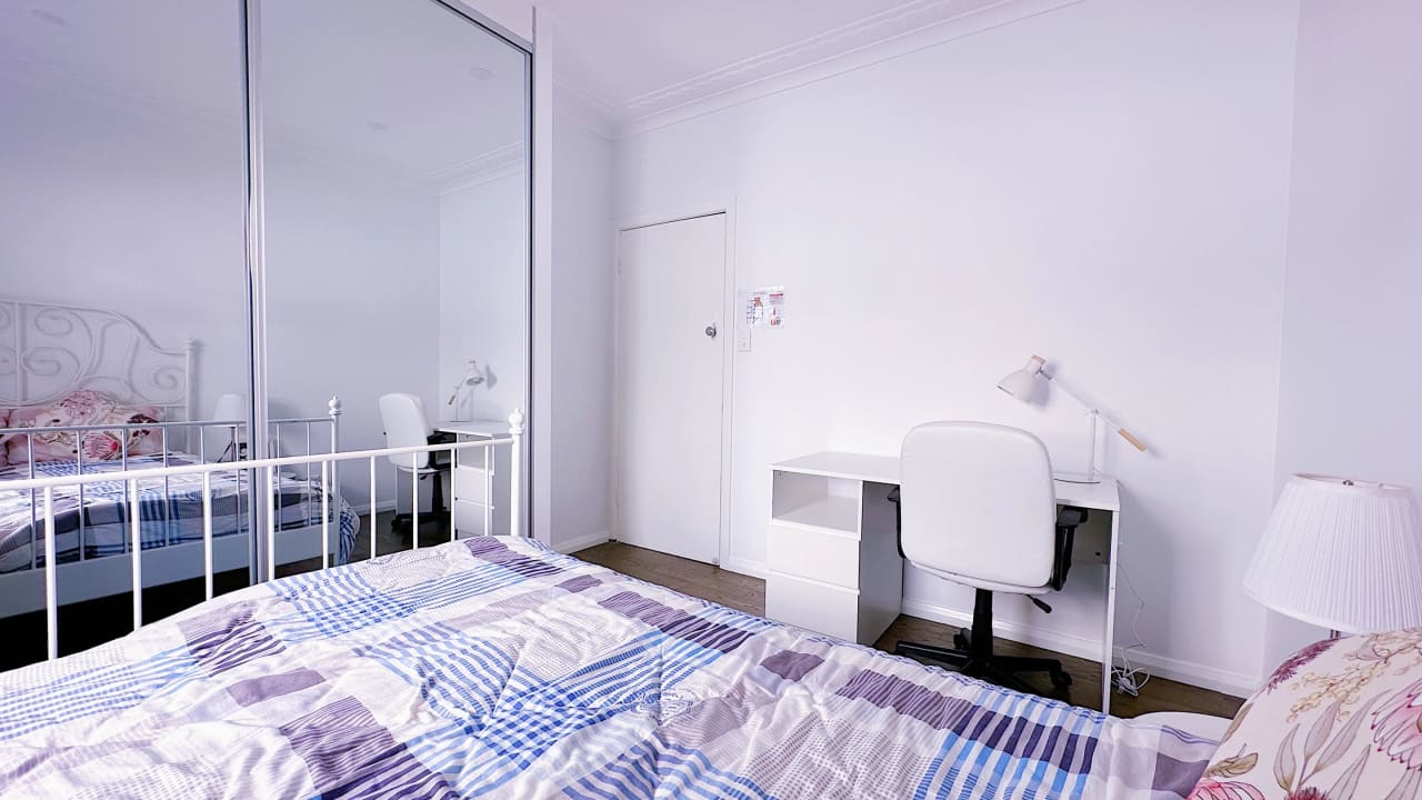 Furnished room in a share house