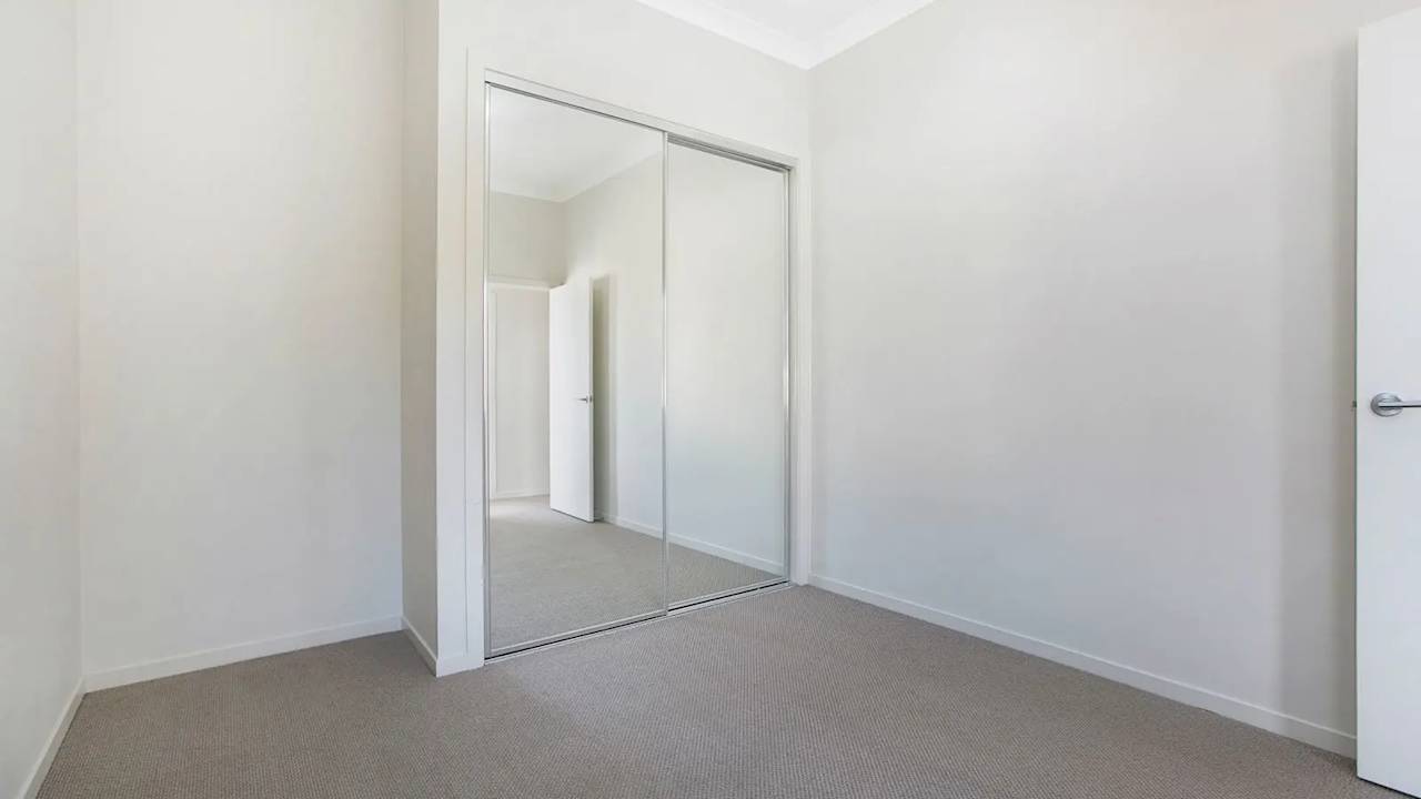Unfurnished room in a share house