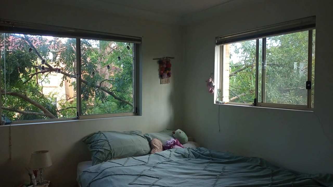 Unfurnished room in a flatshare