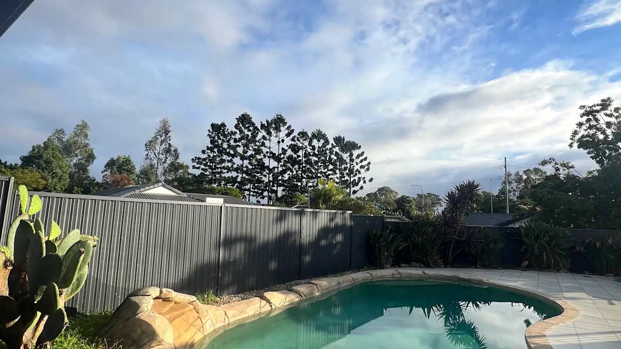 Whole property with 2 rooms for rent