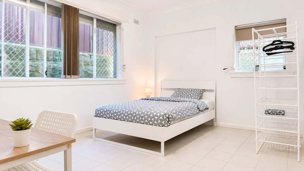 Furnished room in a share house