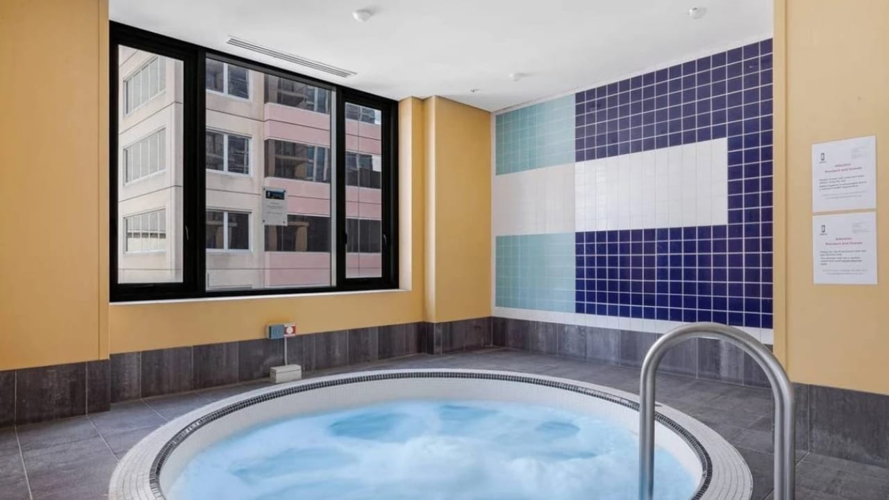 Furnished room in a flatshare