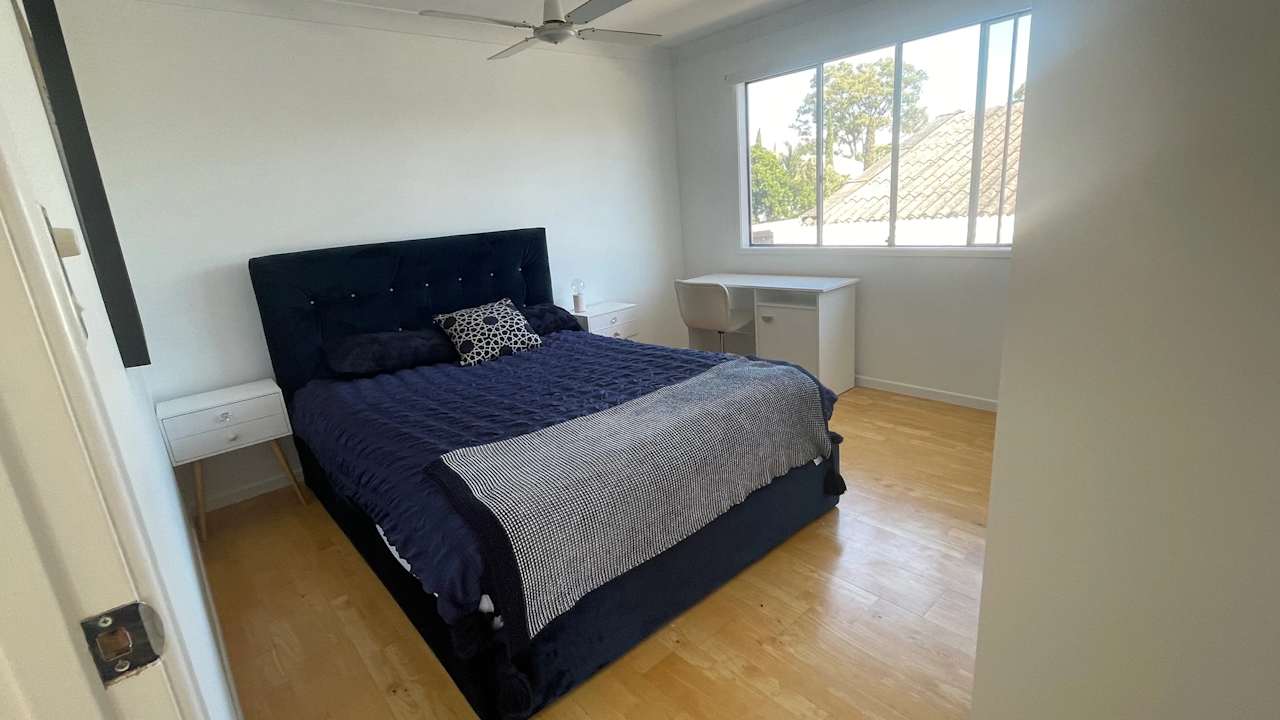 Furnished room in a share house