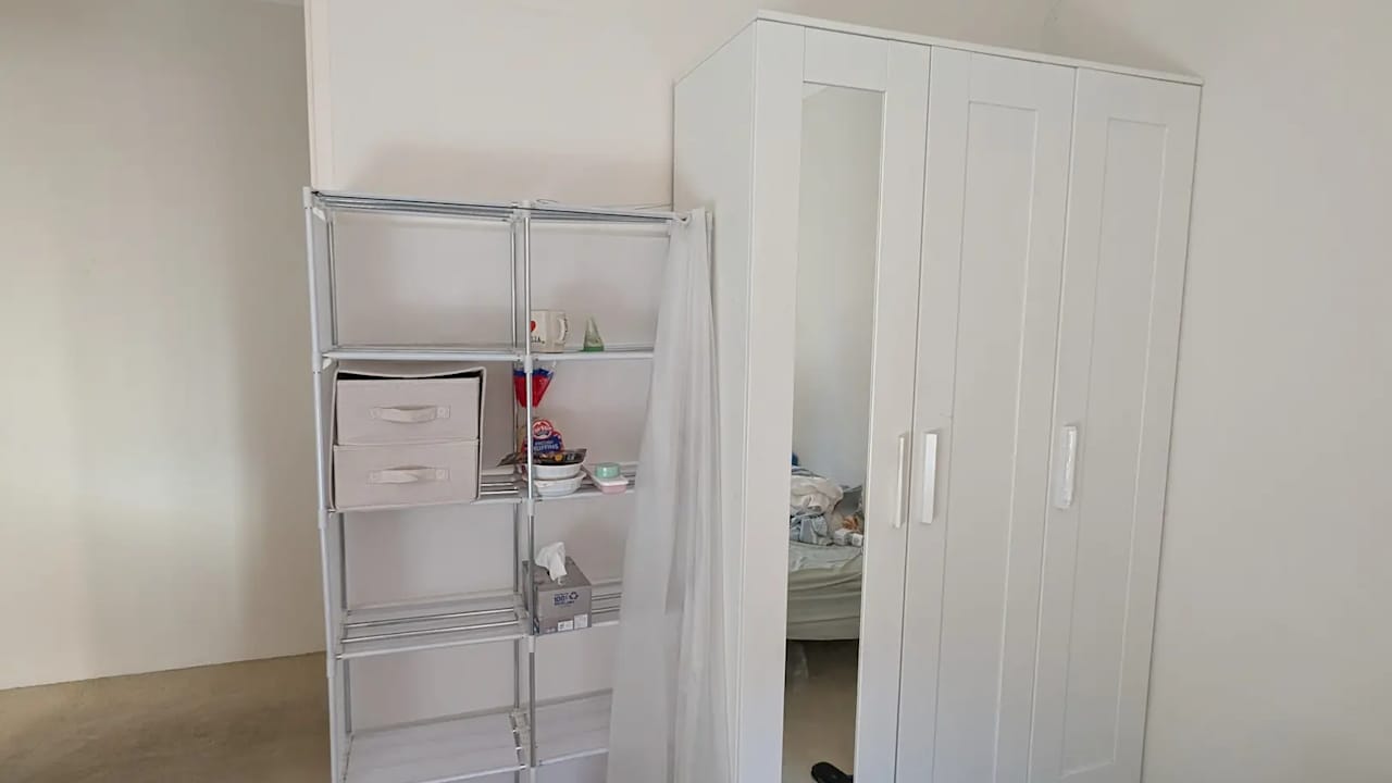 Furnished room in a flatshare