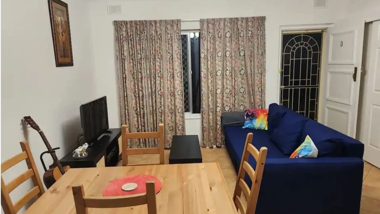 Furnished room in a flatshare