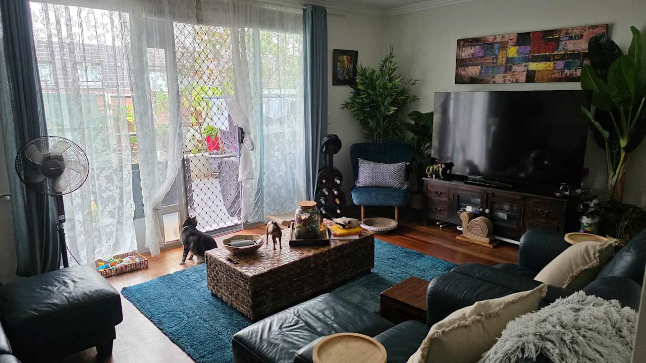 Furnished room in a share house