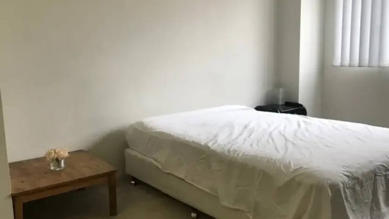 Furnished room with ensuite in a flatshare