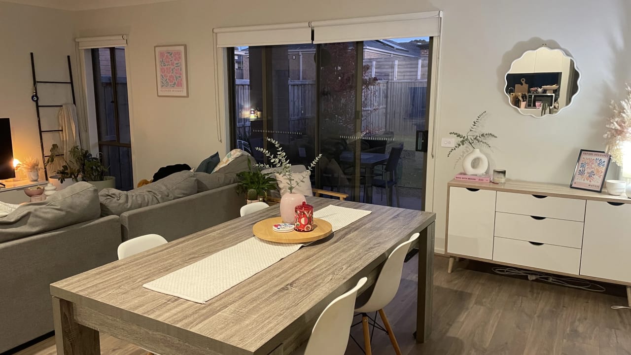 Unfurnished room in a share house