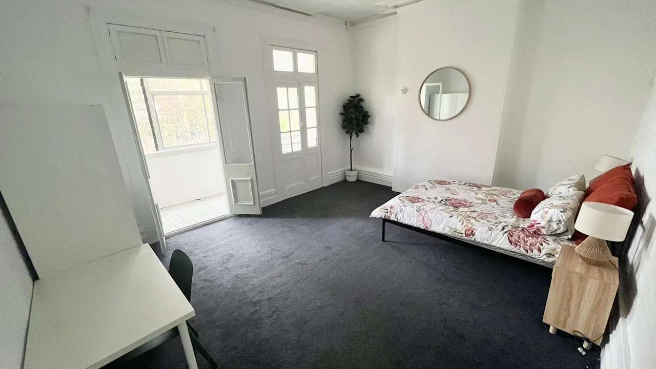 Room in a share house