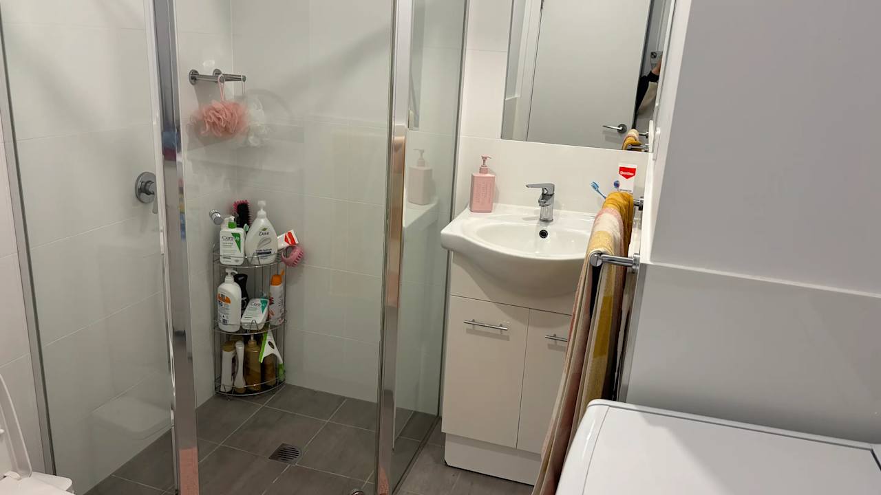 Unfurnished room with own bathroom