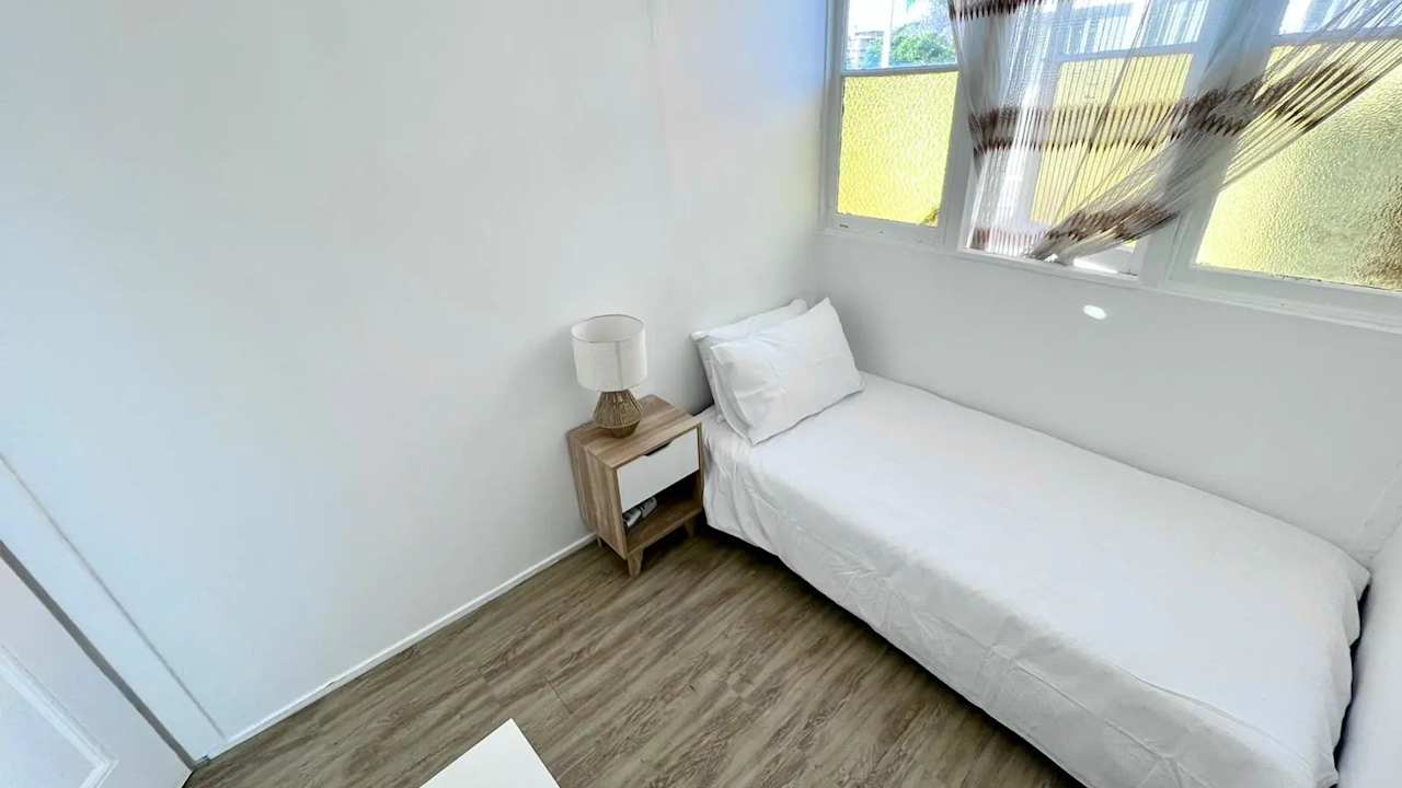 Room in a share house