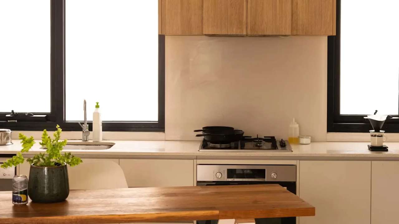 Room in a share house