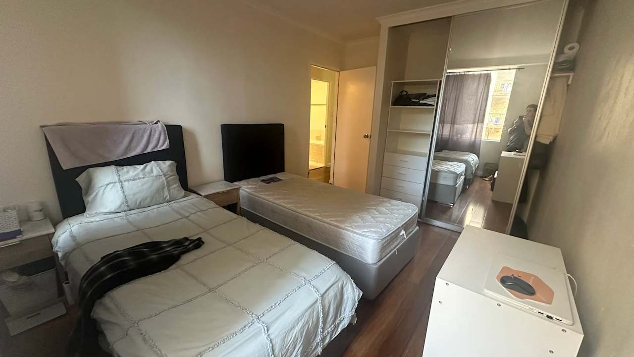 Furnished room in a flatshare
