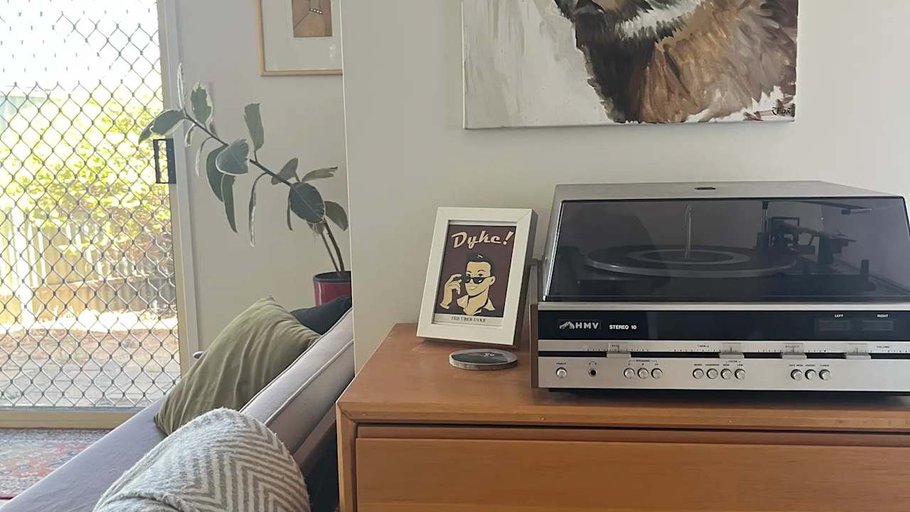 Room in a share house