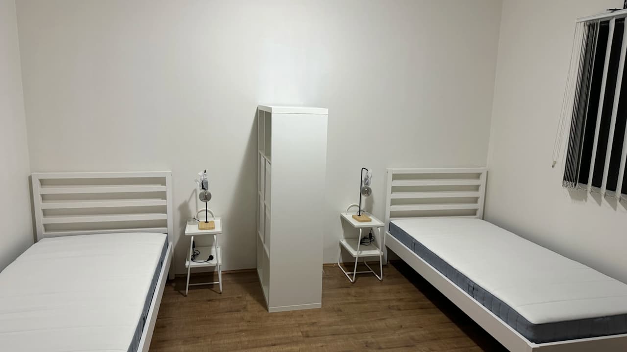 Furnished room with ensuite in a flatshare