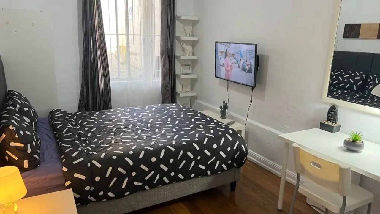 Furnished room studio flat for rent