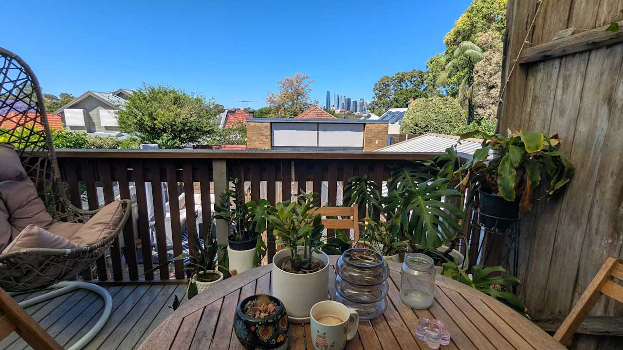 Furnished room in a share house