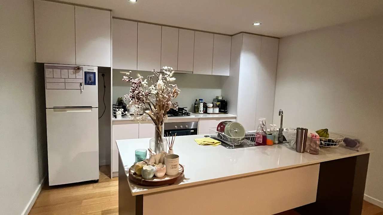 Furnished room with ensuite in a flatshare
