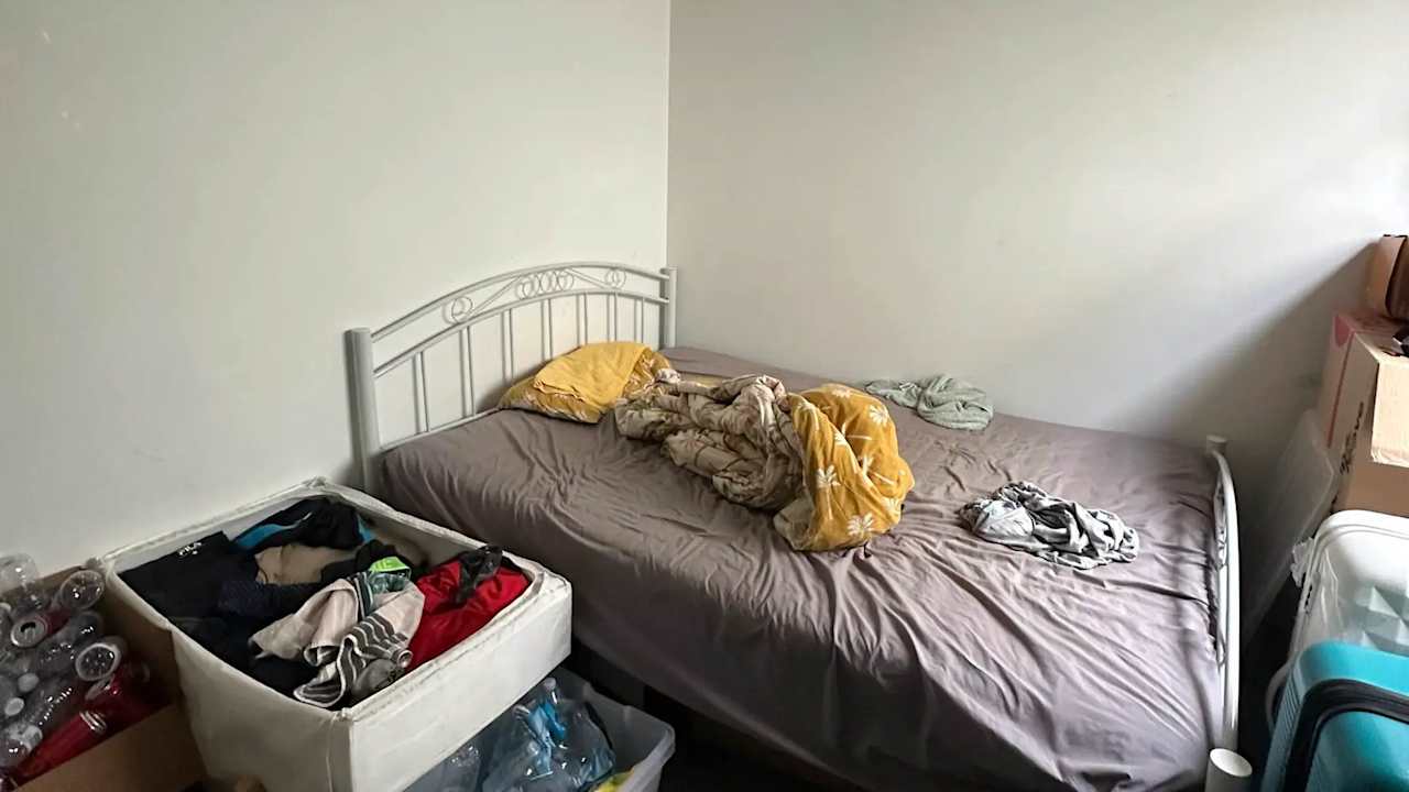 Furnished room in a share house