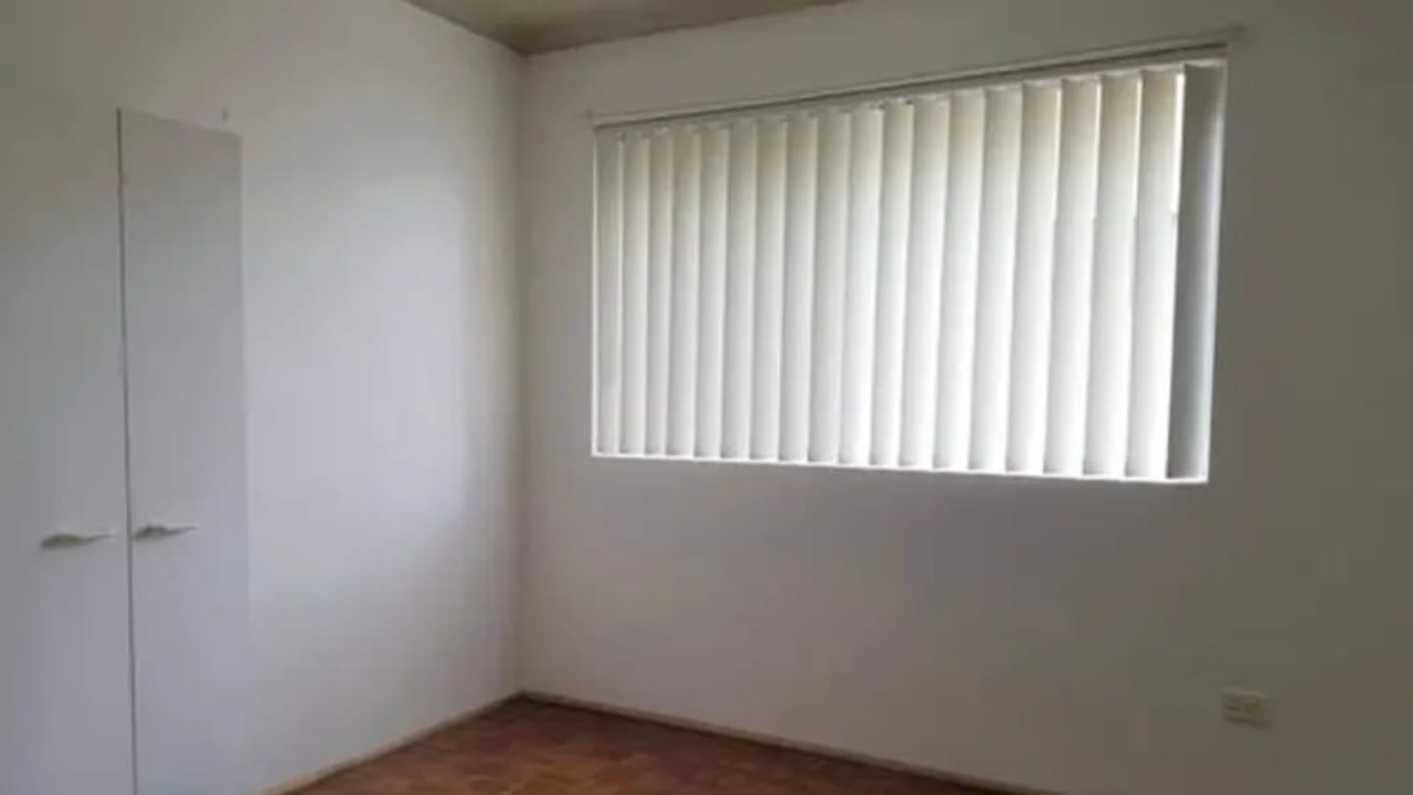 Unfurnished room in a flatshare