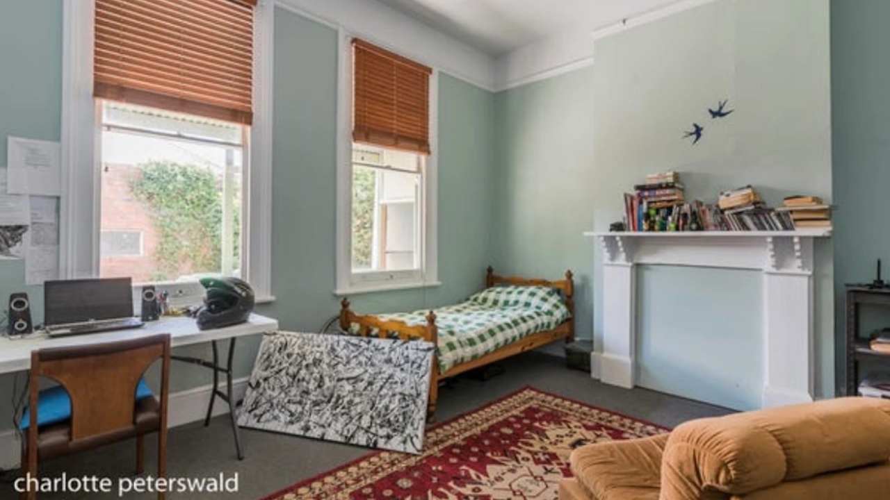 Unfurnished room in a share house