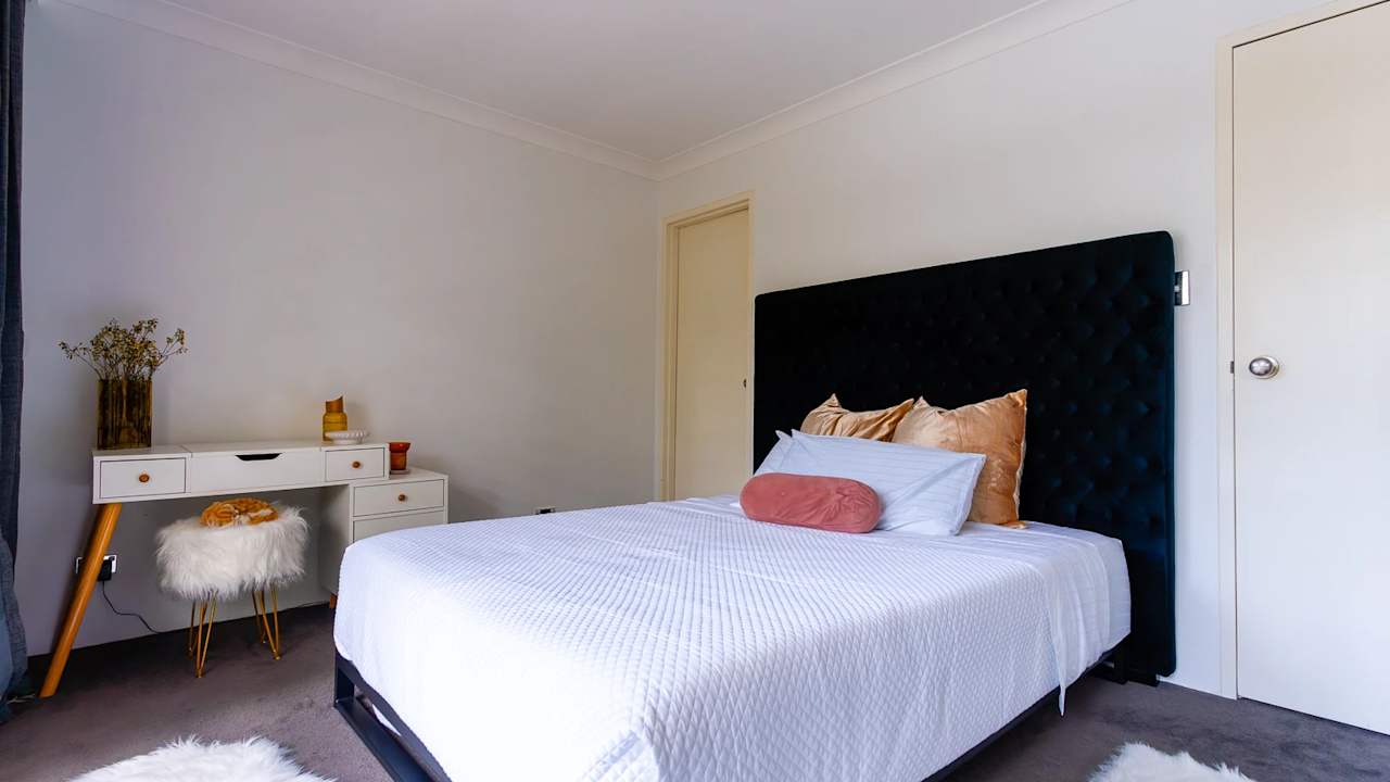 Furnished room with ensuite in a flatshare
