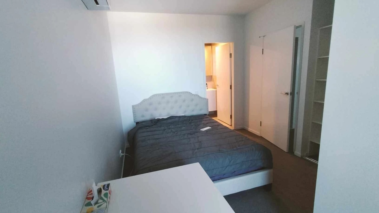 Room with ensuite in a flatshare