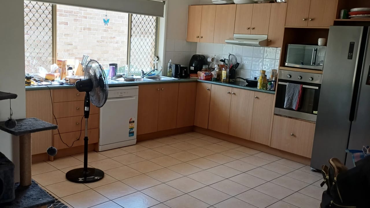 Unfurnished room with own bathroom
