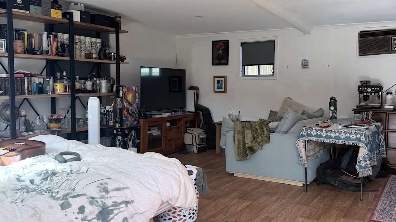 Unfurnished room in a share house