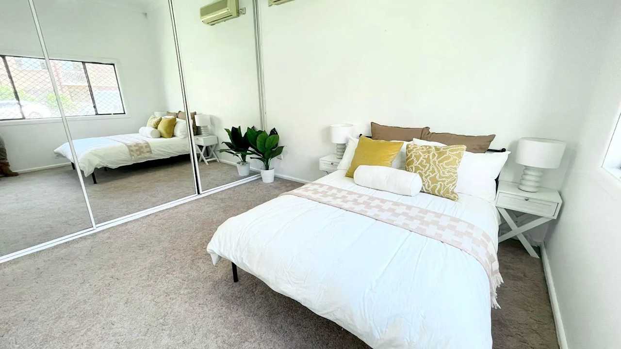 Room in a share house