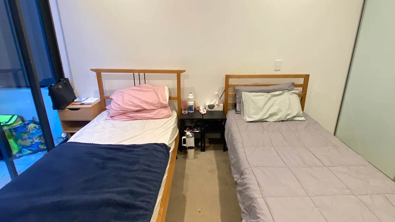 Furnished room with ensuite in a flatshare
