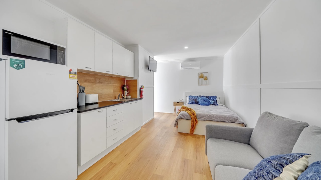 Furnished room with own bathroom
