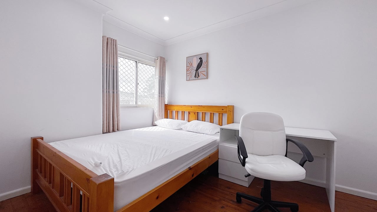 Furnished room in a share house