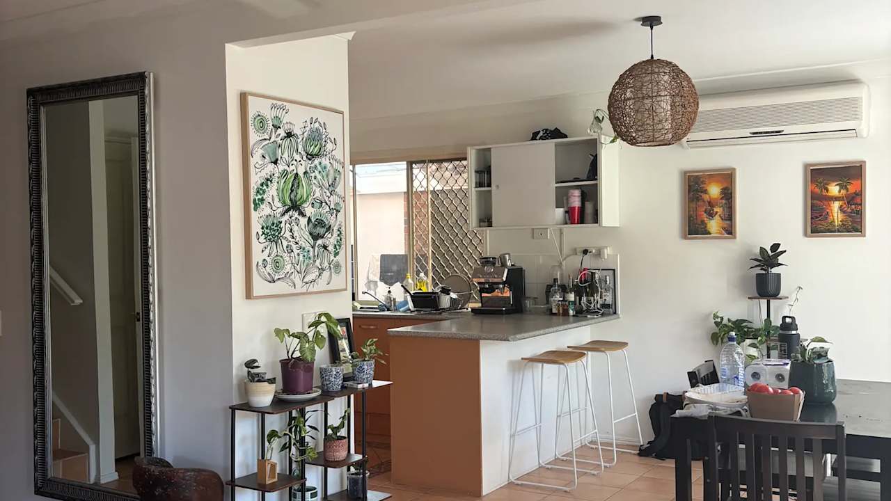 Unfurnished room in a share house