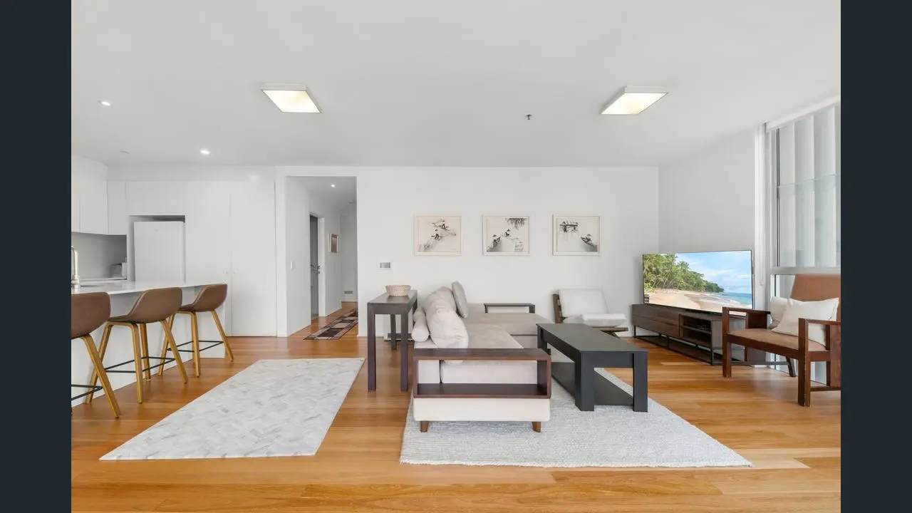 Furnished room with ensuite in a flatshare