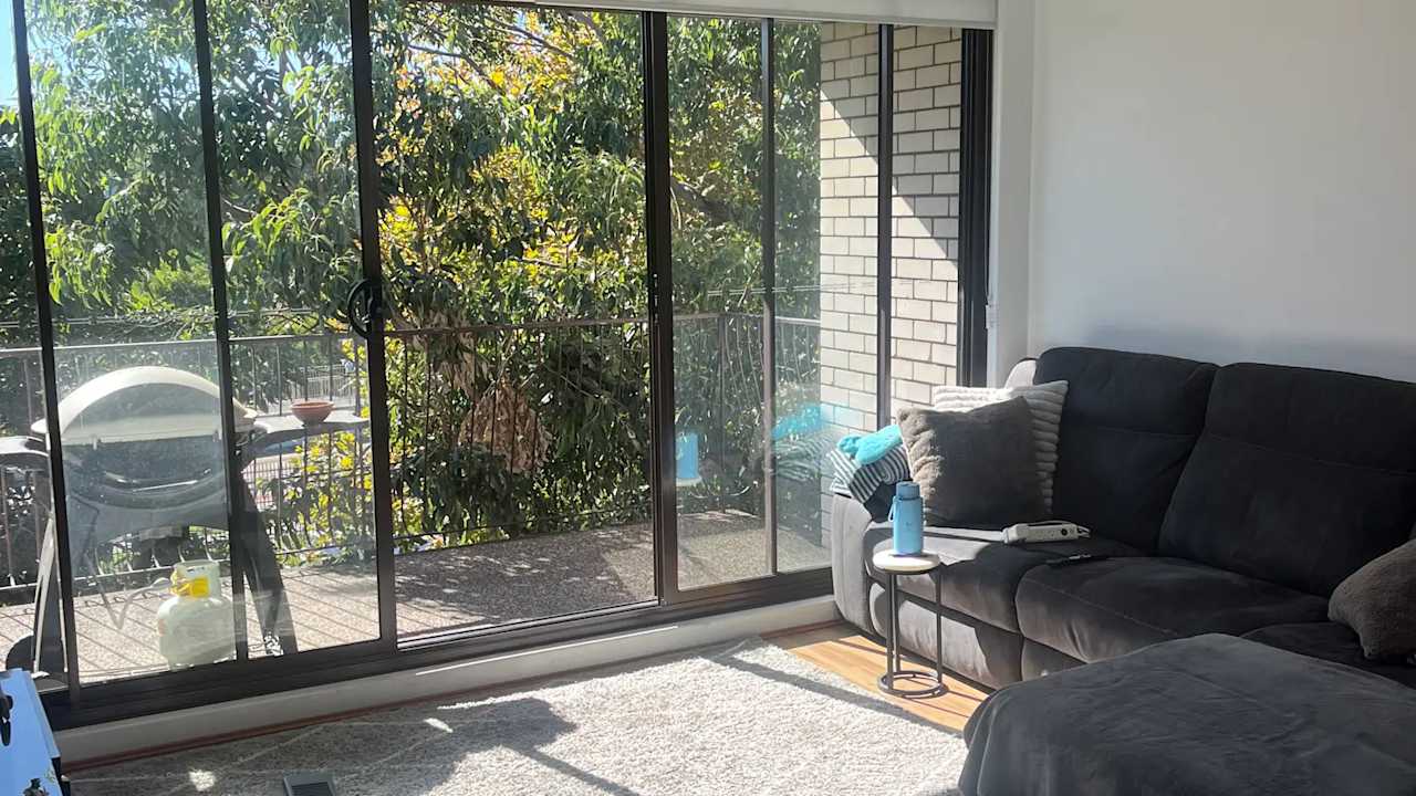 Whole property with 2 rooms for rent