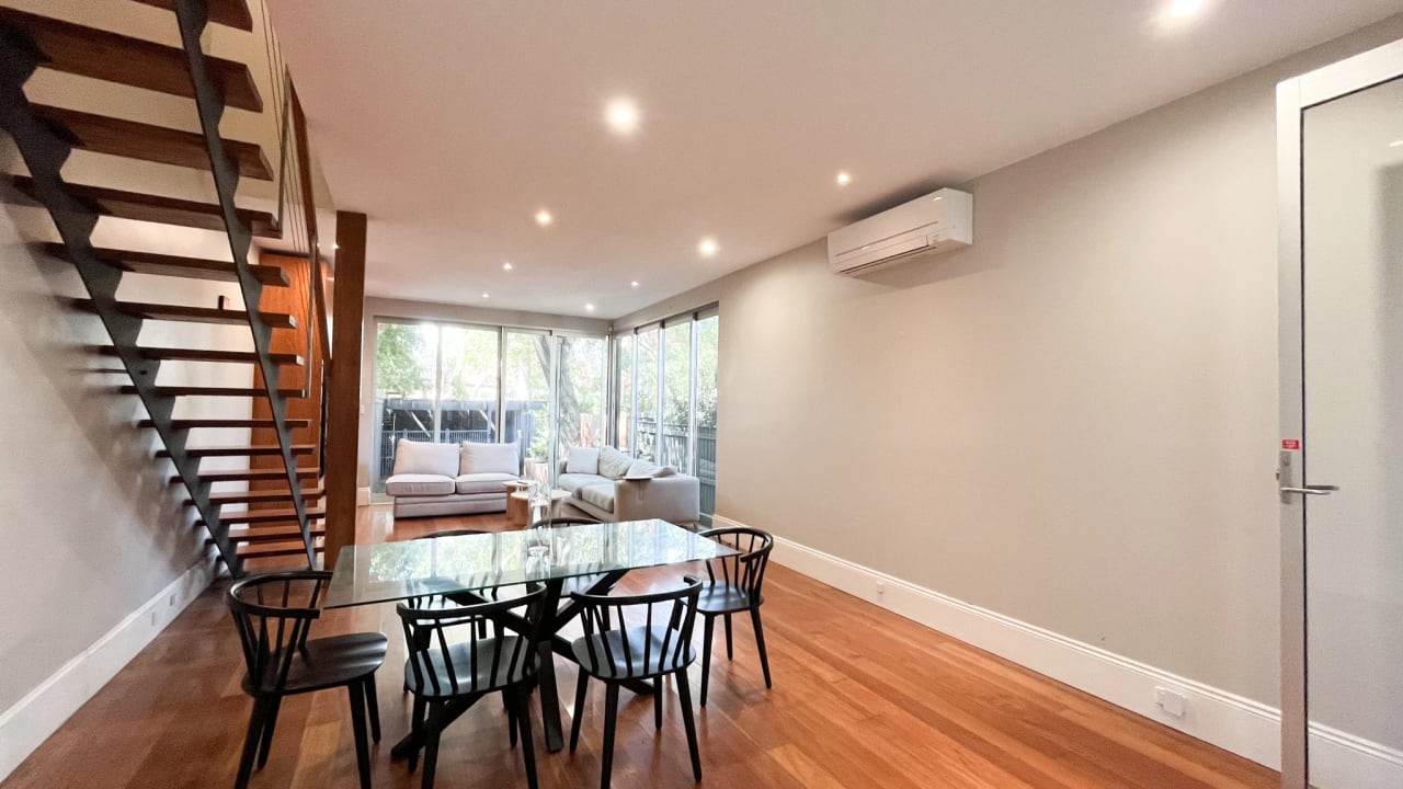 Furnished room in a flatshare