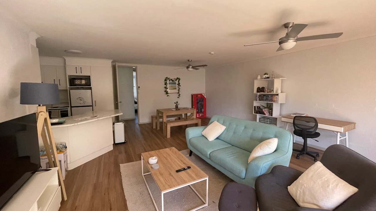 Unfurnished room in a flatshare