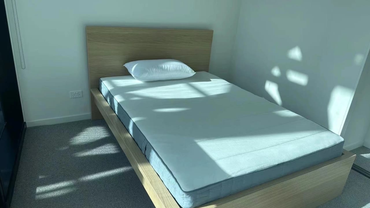 Furnished room with own bathroom