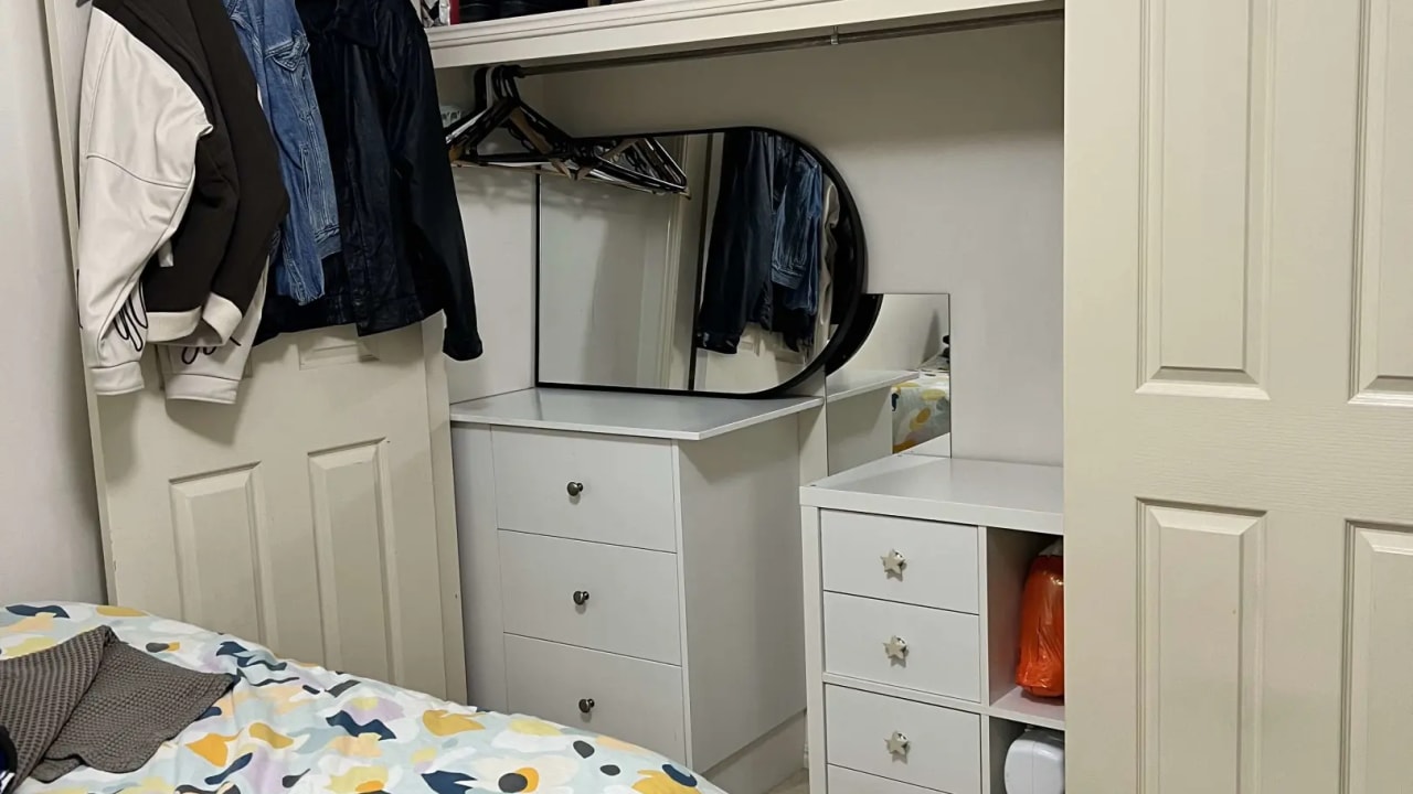 Unfurnished room in a share house