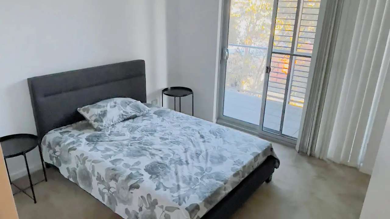 Furnished room with own bathroom