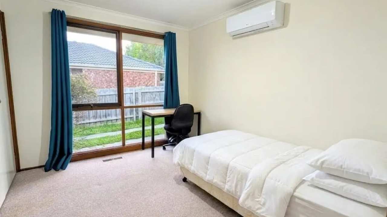 Room in a share house