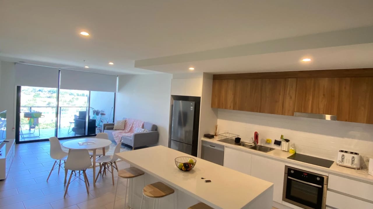 Furnished room with ensuite in a flatshare