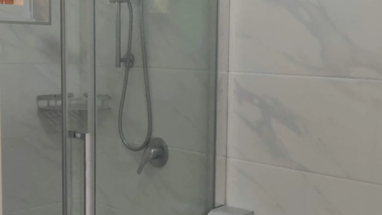 Furnished room with own bathroom