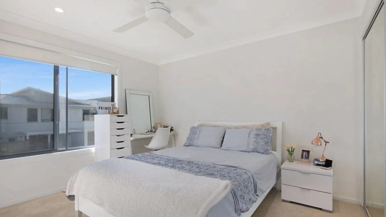 Unfurnished room with own bathroom