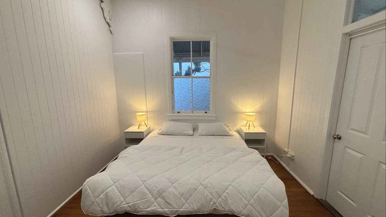 Room in a share house